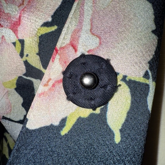 Floral Women's Blazer - Picture 4 of 9